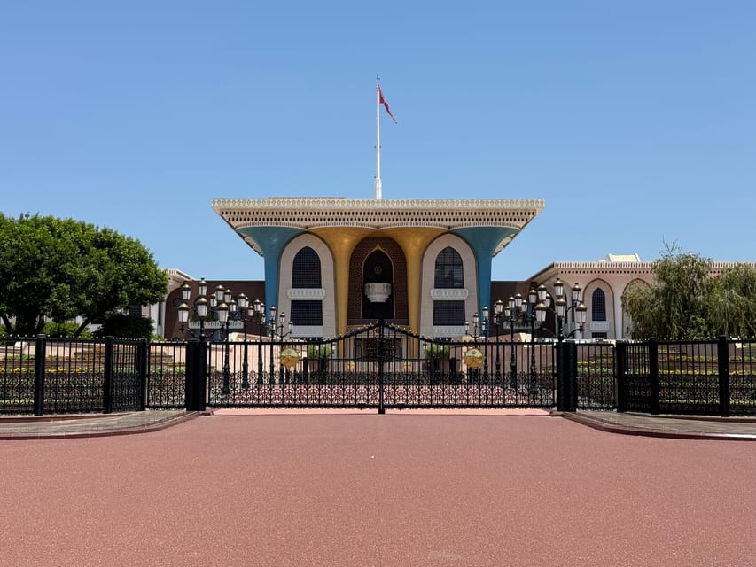 Muscat: Private Guided City Highlights Tour
