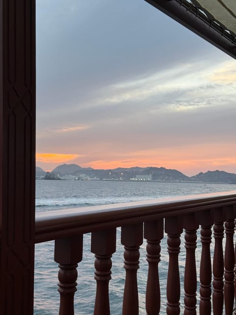 Muscat: Traditional Dhow Boat Sunset Cruise with Refreshments