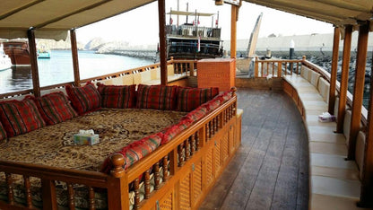 Muscat: Traditional Dhow Boat Sunset Cruise with Refreshments