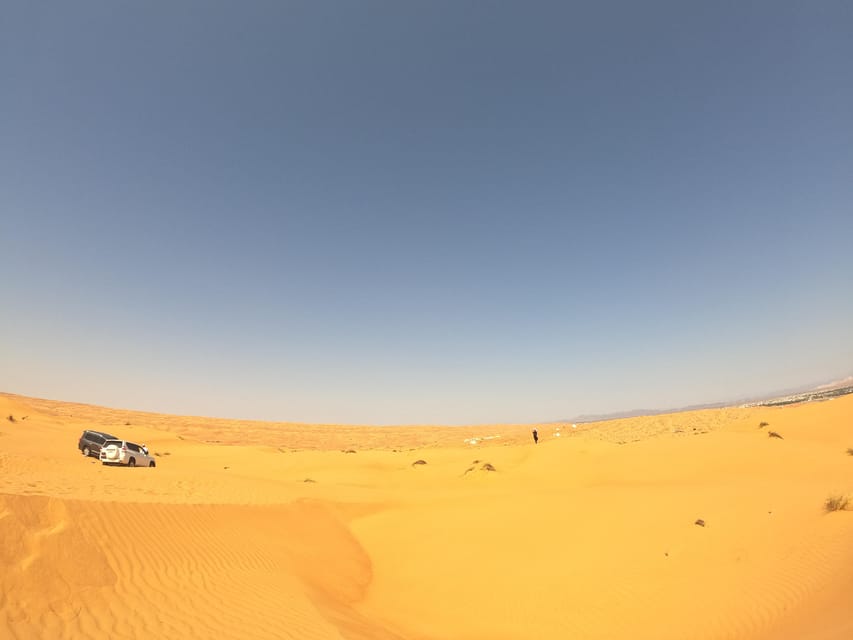 Muscat: Wadi Bani Khalid Oasis and Wahiba Sands Desert Tour