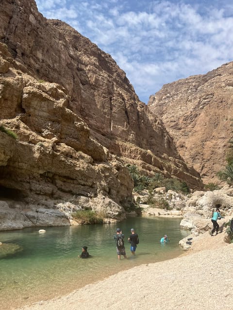Muscat: Wadi Shab and Bimmah Sinkhole Full - Day Tour