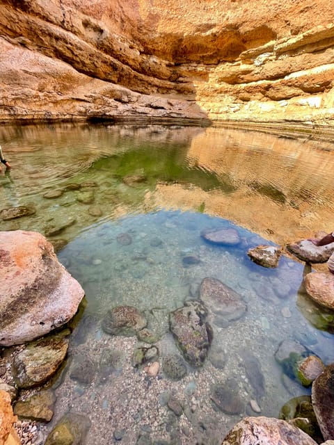 Muscat: Wadi Shab and Bimmah Sinkhole Full - Day Tour