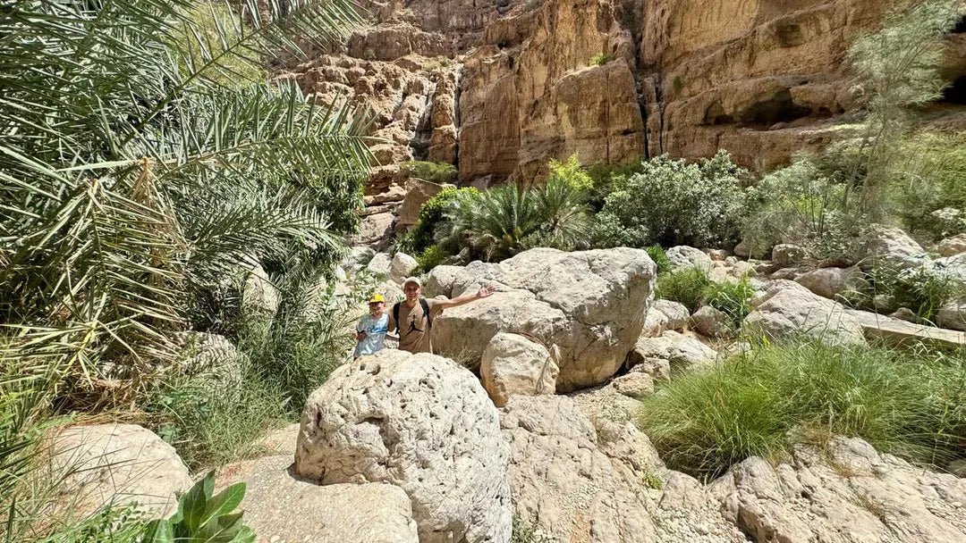 Muscat: Wadi Shab and Bimmah Sinkhole Guided Day Tour