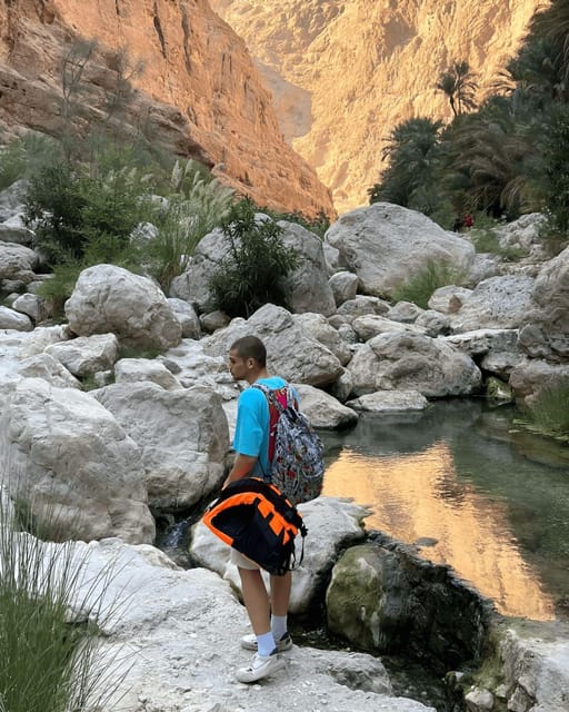 Muscat: Wadi Shab and Bimmah Sinkhole Trip with Lunch