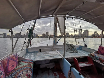 Cairo: Giza Pyramids and Sphinx Tour with River Nile Felucca Sailboat Ride