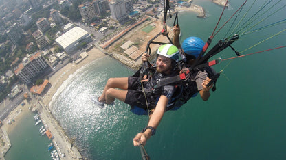 Jounieh: Paragliding im Libanon
