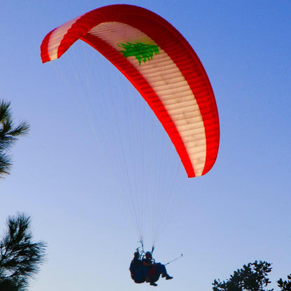 Jounieh: Paragliding im Libanon