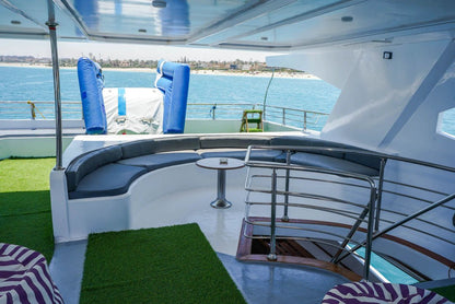 Porto Marina: Classic Two Private Yacht Trip with Swimming and Optional Lunch in North Coast