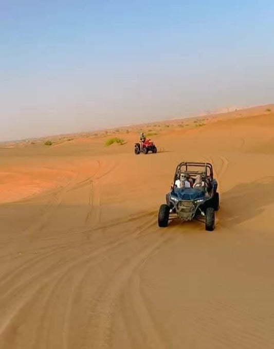 Dubaj: pustynia Red Dune, przejażdżka buggy po wydmach i kolacja w formie bufetu z grillem