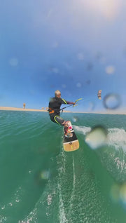 Dubai: Kitesurfing Experience