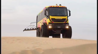 Doha: Wycieczka Monster Busem po Pustyni Sealine