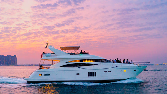 Dubai: Sunset Luxury Yacht Burj Tour with Live BBQ