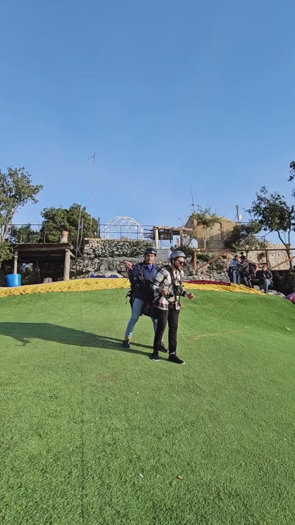Jounieh: Paragliding-Aktivität über dem Libanon