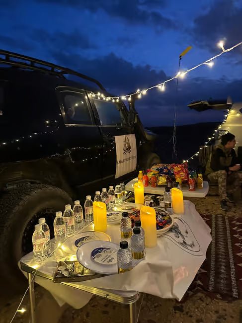 Riyadh: Private Sunset Tour to Edge of the World with Dinner