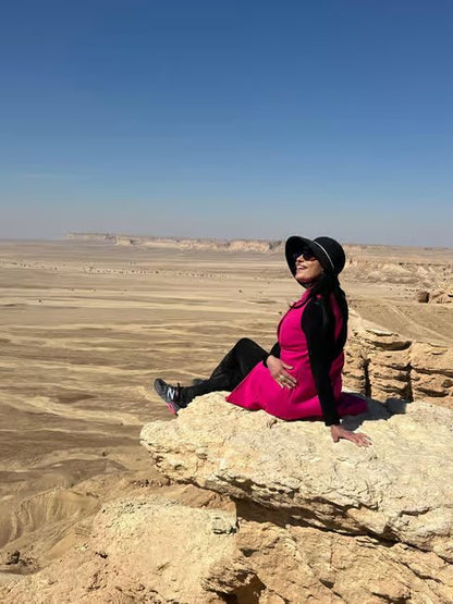 Riyadh: Private Sunset Tour to Edge of the World with Dinner