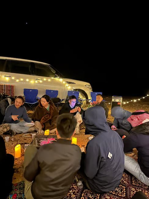 Riyadh: Private Sunset Tour to Edge of the World with Dinner
