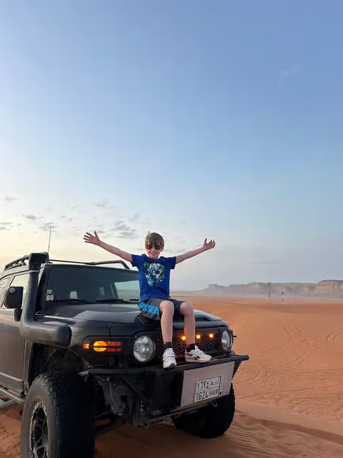 Riyadh: Red Sand Dunes Desert Tour with Camel and Quad Rides