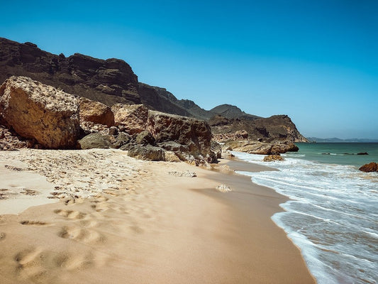 Salalah: Fazayah, Mughsail Beaches and City Tour with Prophet Job’s Tomb Visit