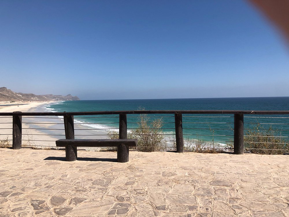 Salalah: Fazayah, Mughsail Beaches and City Tour with Prophet Job’s Tomb Visit