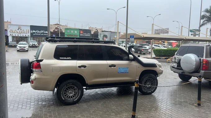 Salalah: Luxury Airport Transfer SUV Land Cruiser