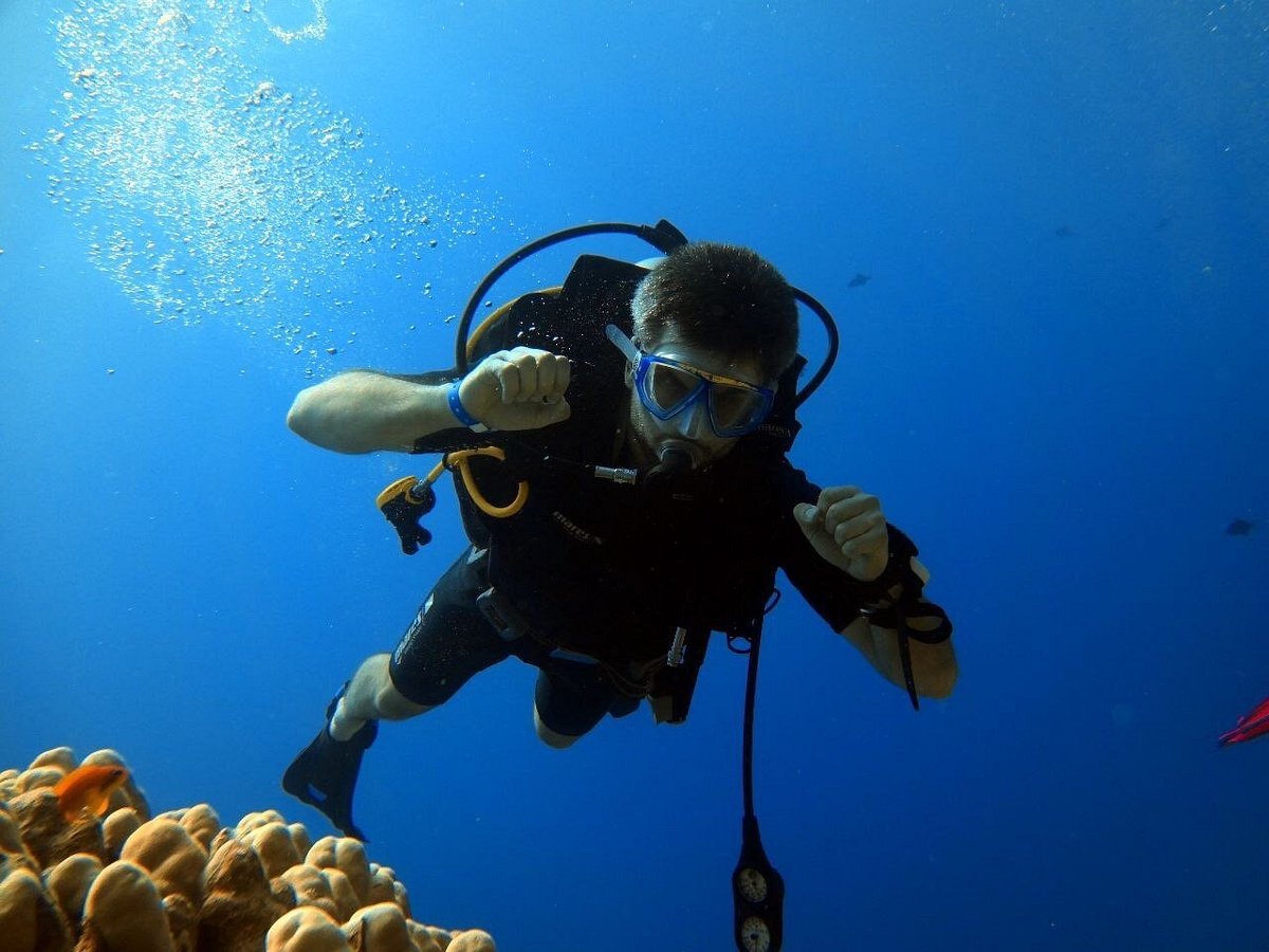 Sharm El Sheikh: Advanced Open Water Diver Course