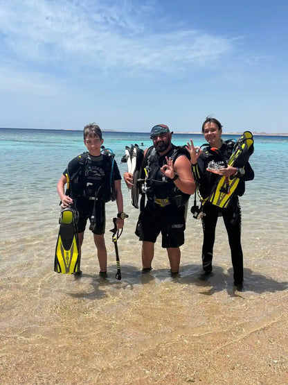 沙姆沙伊赫：PADI 体验水肺潜水（海滩潜水）