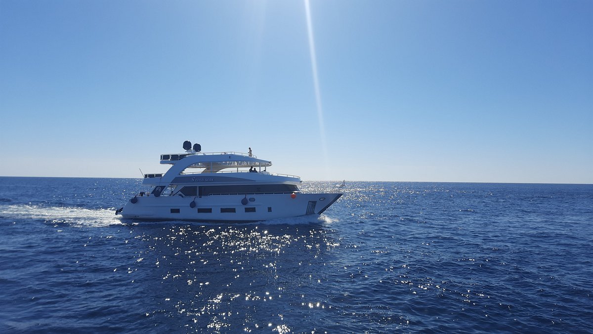 Sharm El Sheikh: Ras Mohammed and White Island Snorkeling Boat Trip with Optional Dive