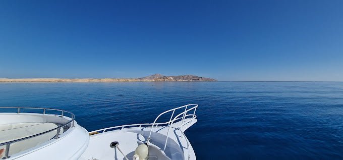 Sharm El Sheikh: Tiran Island Snorkeling and Blue Lagoon Boat Trip