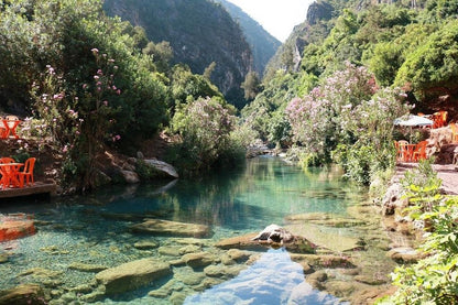 Dari Tangier: Perjalanan Sehari ke Chefchaouen dan Air Terjun Akchour
