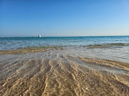Hurghada: Hula Hula Island Boat Trip with Snorkeling and Lunch