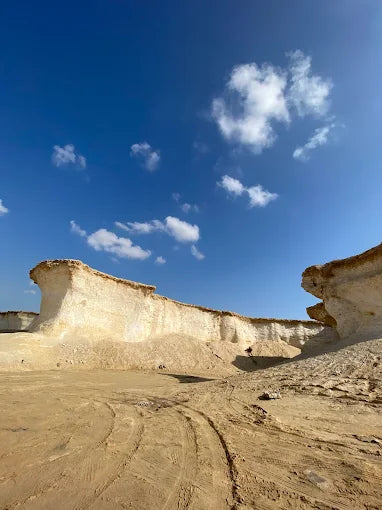 Doha: Vestkysttur til Zekreet Rocks og Richard Serra