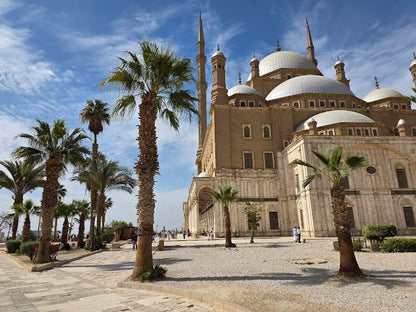 Cairo: Guided Tour to the Pyramids, Bazaar, and Salah El Deen Citadel
