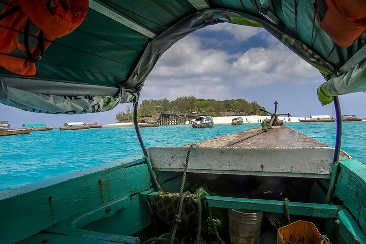 Zanzibar: Full - Day Stone Town and Prison Island Private Tour with Snorkeling