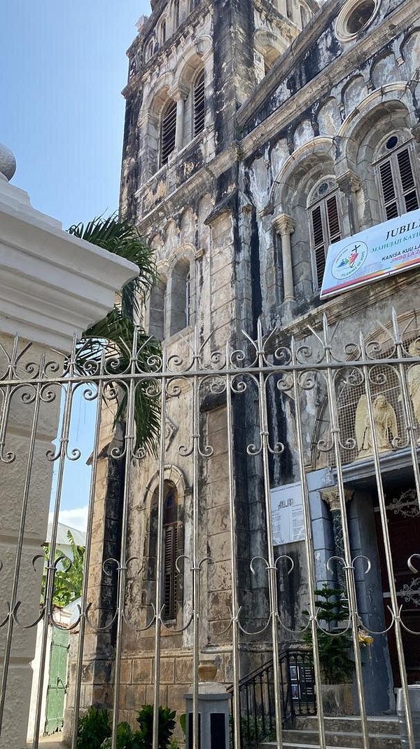 Zanzibar: Full - Day Stone Town and Prison Island Private Tour with Snorkeling