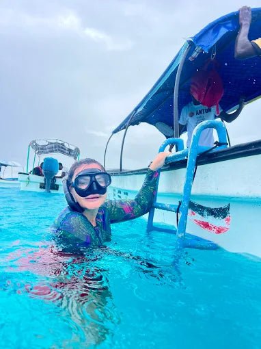 Zanzibar: Mnemba Island Dolphin and Snorkeling Boat Tour with Hotel Pickup