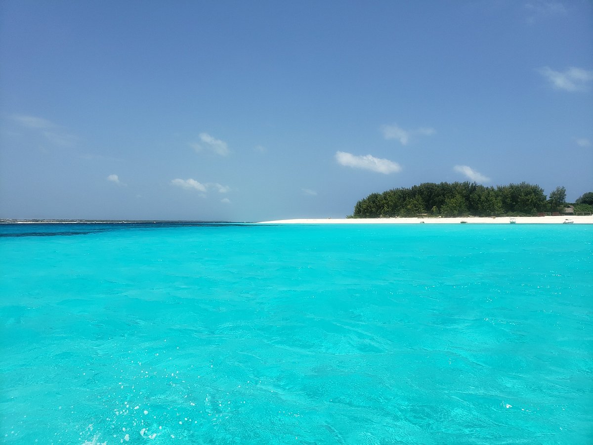 Zanzibar: Nakupenda Sandbank and Prison island Tour with Snorkeling and Lunch