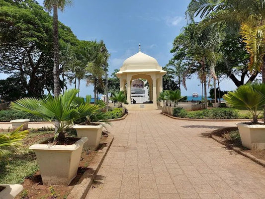 Zanzibar: Private Guided Spice Farm and Stone Town Walking Tour