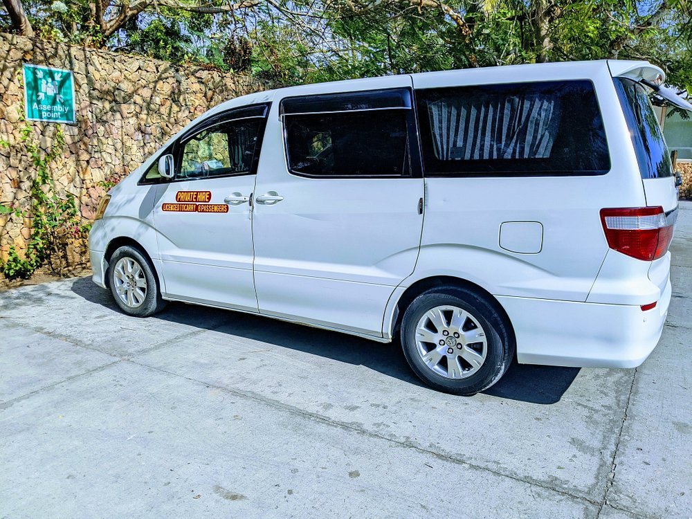 Zanzibar: Private Transfer to The Rock Restaurant