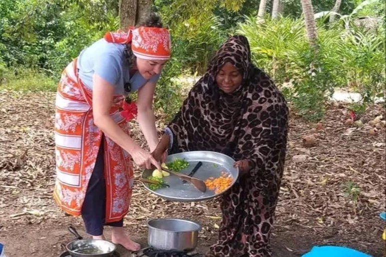 Zanzibar: Spice Farm Visit with Local Cuisine Cooking Class