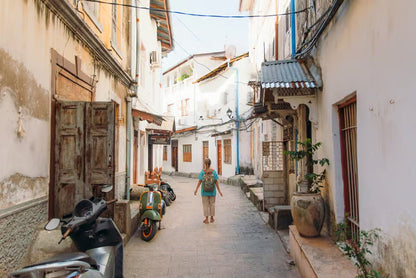 Zanzibar: Stone Town Walking Tour with Guide and Hotel Pickup