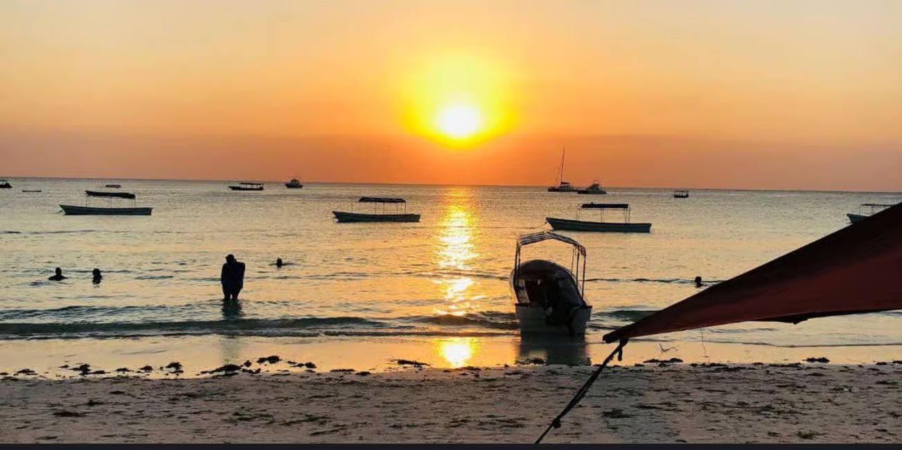 Zanzibar: Sunset Dhow Cruise at Nungwi Beach with Snacks