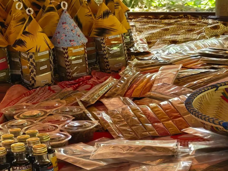 Zanzibar: Swahili Spice Farm Tour and Culinary Experience at Arnoldi’s on the Cliff