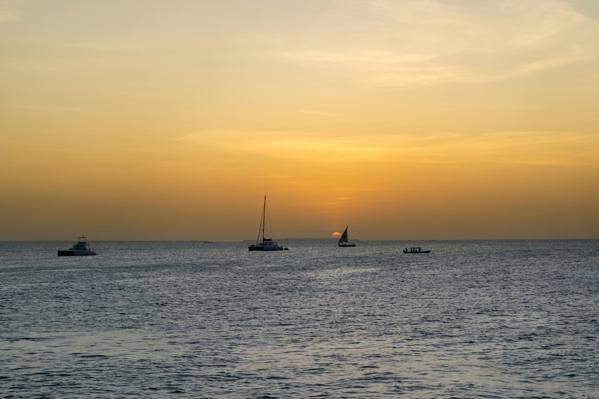 Zanzibar: Traditional Sunset Dhow Cruise from Nungwi with Music