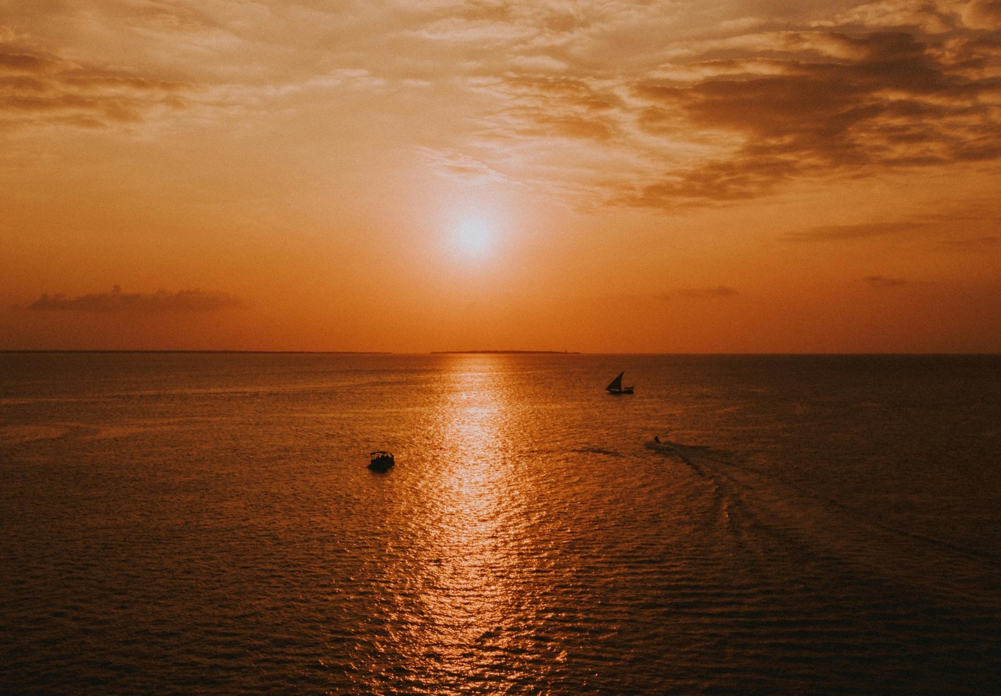 Zanzibar: Traditional Sunset Dhow Cruise from Nungwi with Music