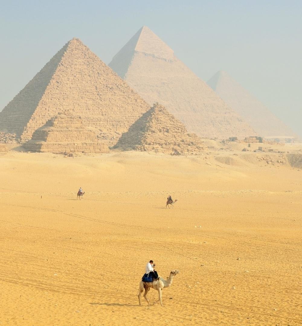 Kairo: Erleben Sie Kamelreiten bei den Pyramiden von Gizeh