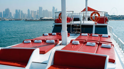 Dubai Marina: rejs żeglarski z grillem i pływaniem