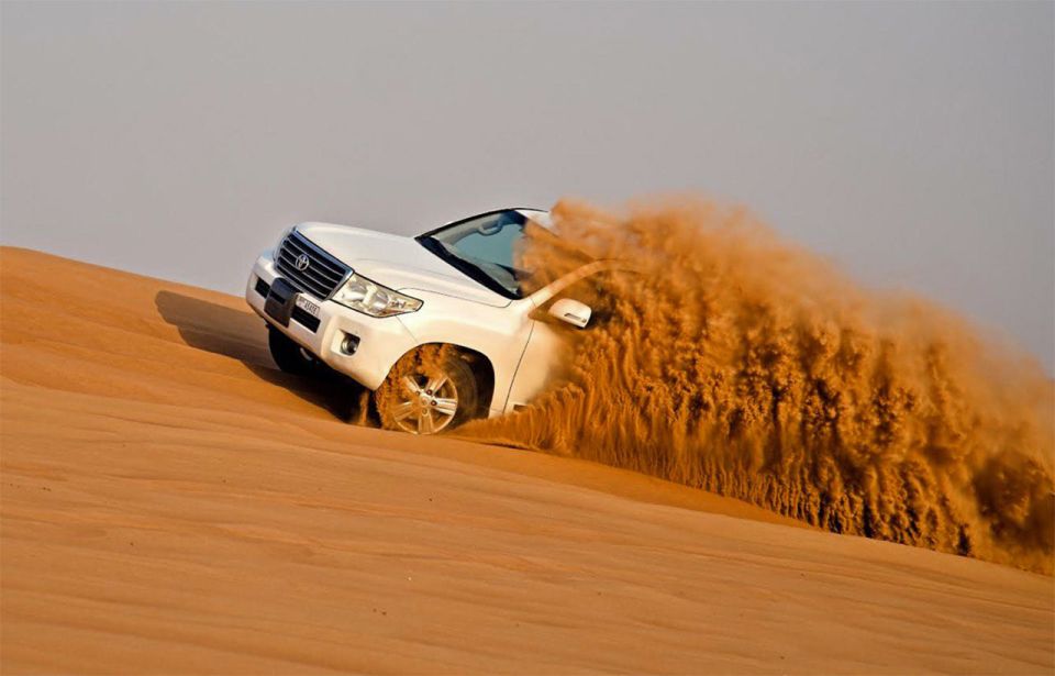 Dubai: safári 4x4 no deserto, passeio de camelo, quadriciclo e sandboard