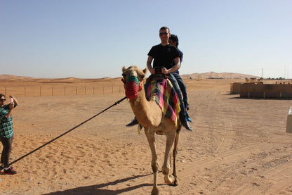 Dubai: safári 4x4 no deserto, passeio de camelo, quadriciclo e sandboard
