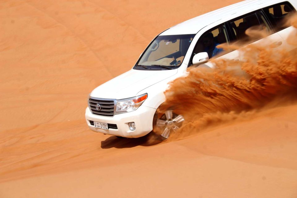 Dubai: safári 4x4 no deserto, passeio de camelo, quadriciclo e sandboard
