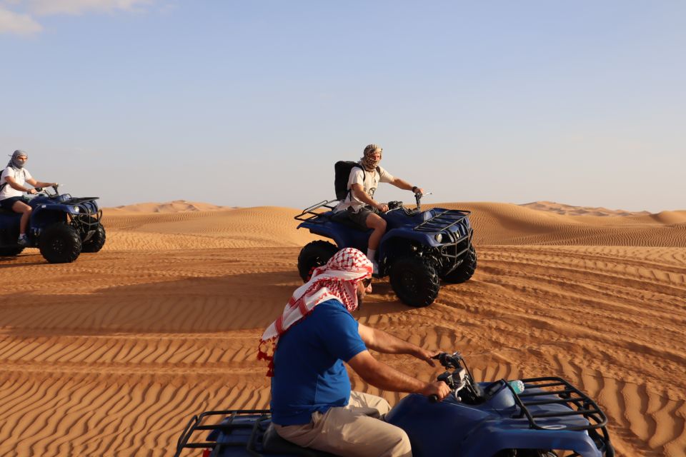 Dubai: safári 4x4 no deserto, passeio de camelo, quadriciclo e sandboard